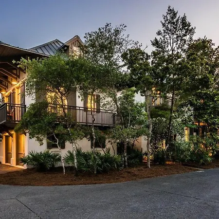 Belize Carriage House Villa